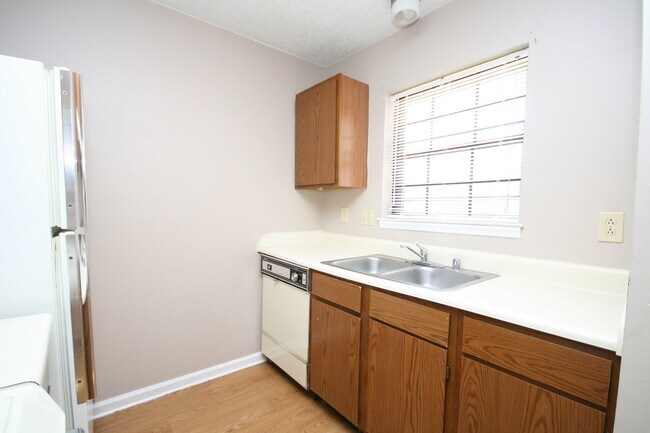 Foto del edificio - 111 Westscott Dr