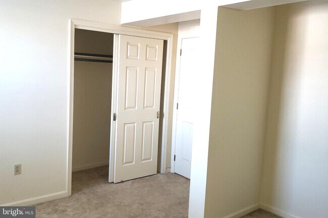 Foto del edificio - 251 S 3rd St