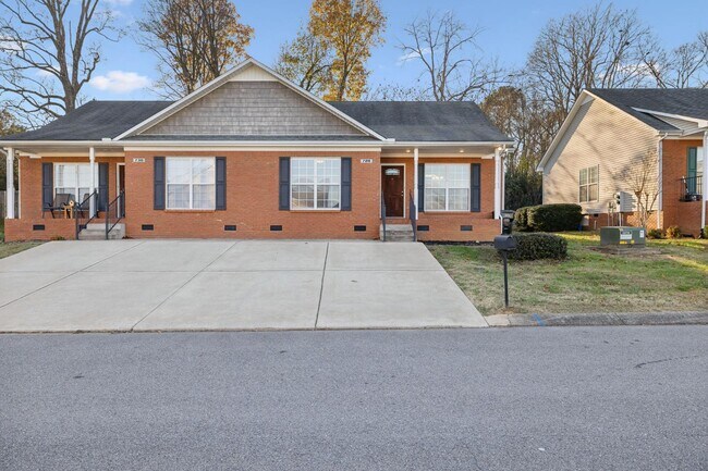 Building Photo - 730 Cobblestone Dr