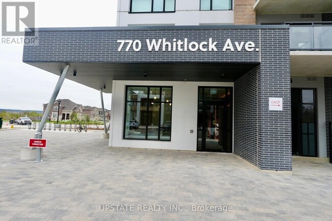 Photo du bâtiment - 770-770 Whitlock Ave