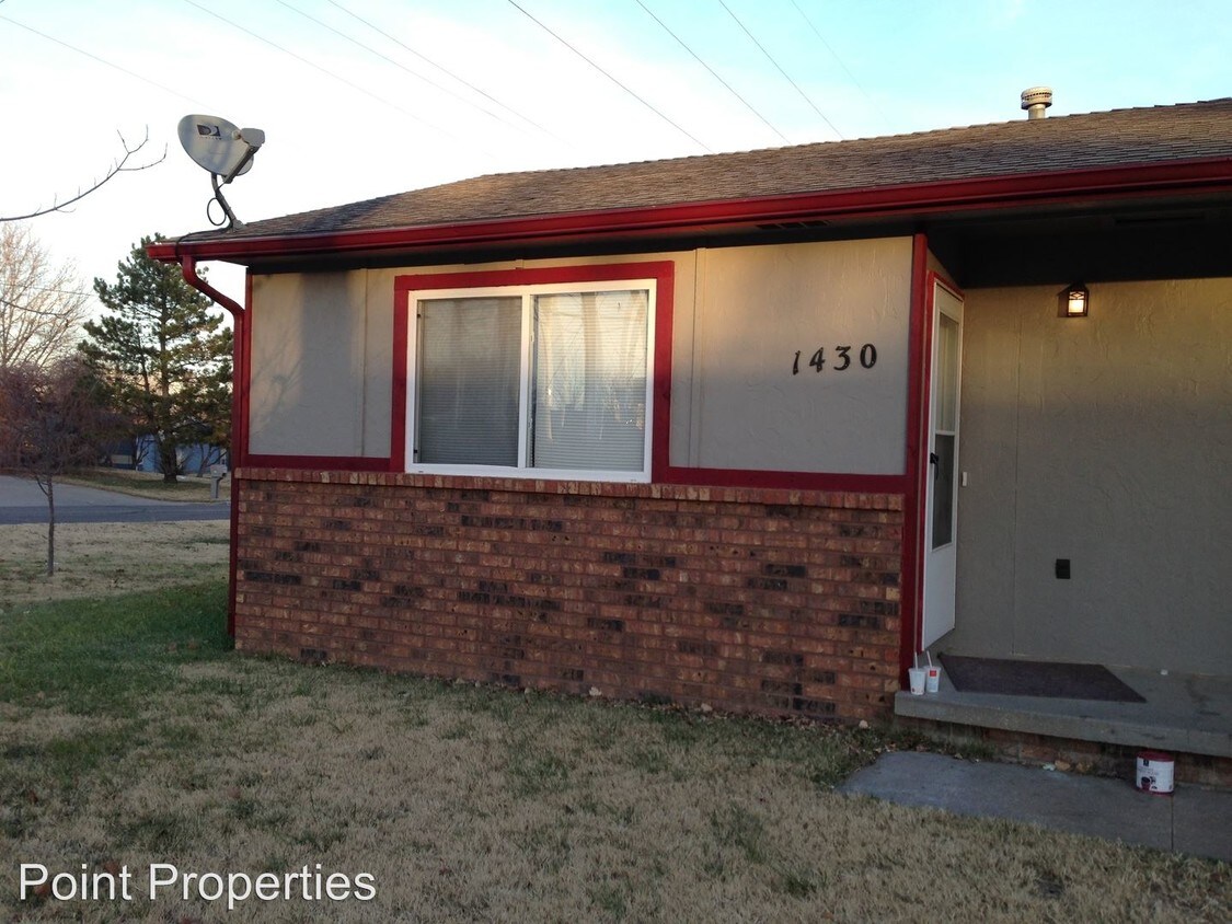 Primary Photo - 1430-1430 Spencer Dr