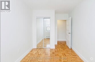 Building Photo - 2-402 Grandstand Pl
