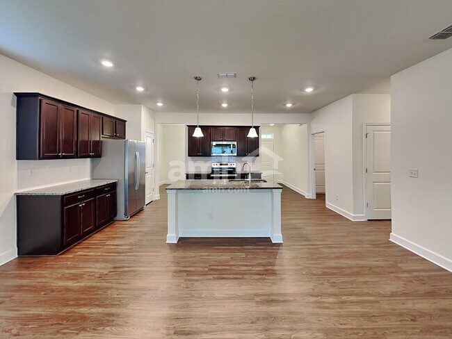 Foto del edificio - 105 Moultrie Crossing Ln