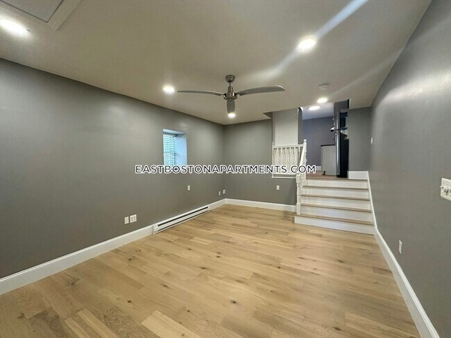 Foto del edificio - 43-43A Cottage St