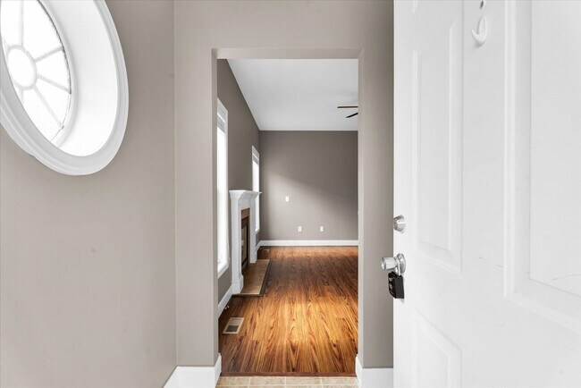 Foto del edificio - 2 bedroom, 2 bathroom condo!