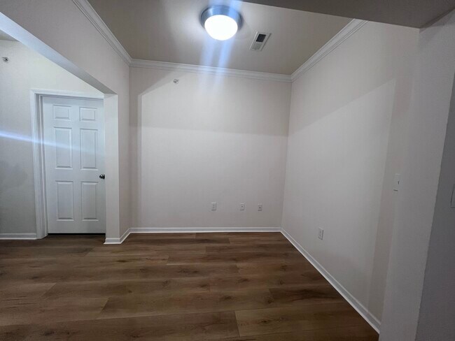 Foto del edificio - 1241 Strassner Dr