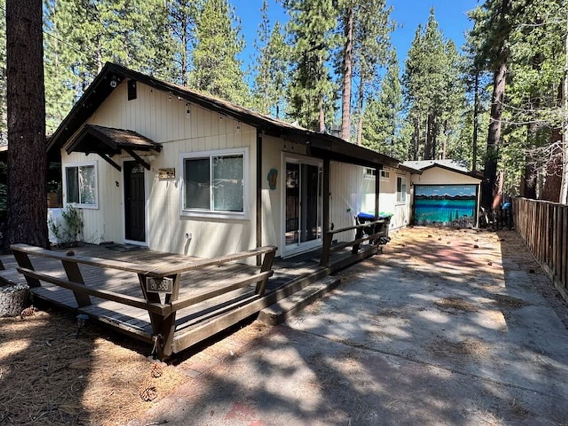 Primary Photo - 3Bd home in a quiet neighborhood only minu...