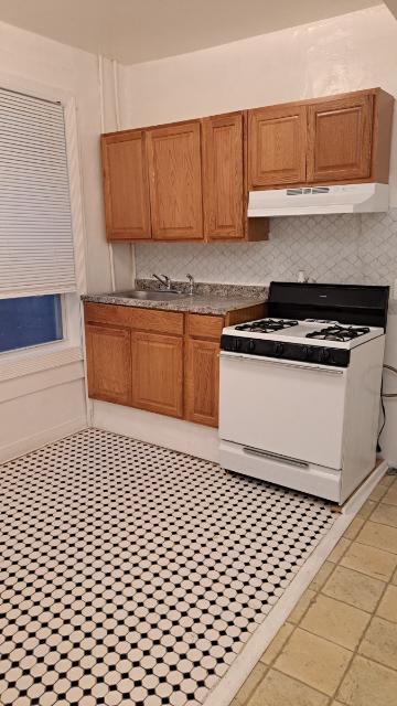 Foto del edificio - 832 N Carey St