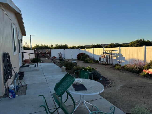 Foto del edificio - Great Home on a Farm for Rent