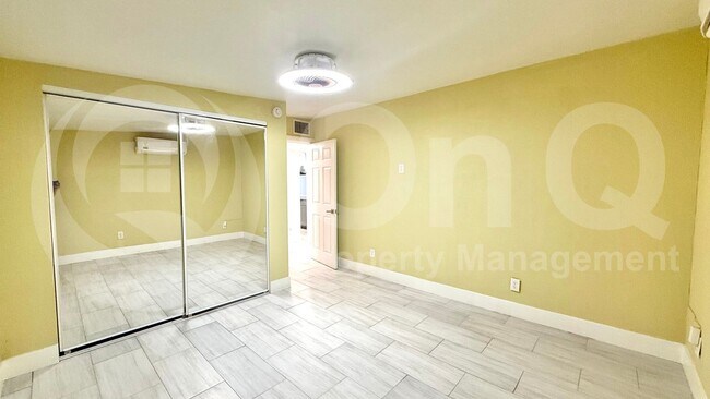 Foto del edificio - 1419 E Hatcher Rd