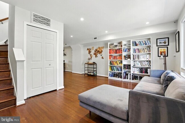 Foto del edificio - 1373 Adams St NE