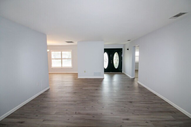 Building Photo - Jacaranda West Annual Pool Home for Rent