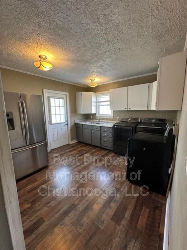 Building Photo - 505 Carden Ave