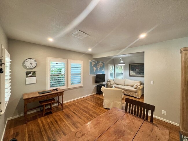 Building Photo - Modern Two-Story Single-Family Home in Land Park, Sacramento