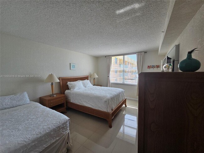 Foto del edificio - 2501 S Ocean Dr