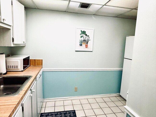 Foto del edificio - 1805 Fairview Villas Dr