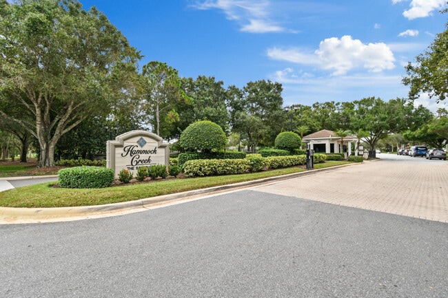 Foto del edificio - 4842 SW Golfside Dr