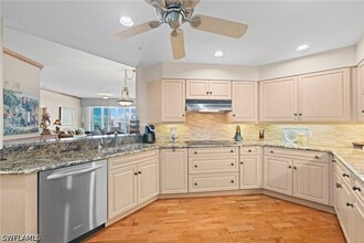 Building Photo - 60 Seagate Dr