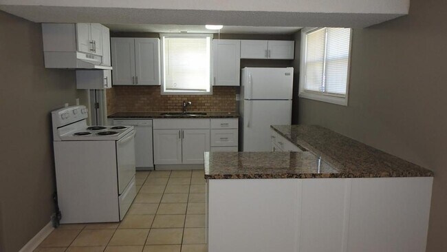 Foto del edificio - 8704 E Bannister Terrace