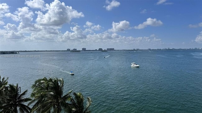 Foto del edificio - 1865 79th Street Causeway