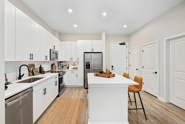 Foto del edificio - MAA Plaza Midwood