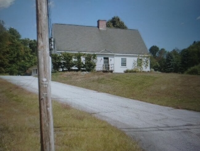 Building Photo - 15 Emerson Rd