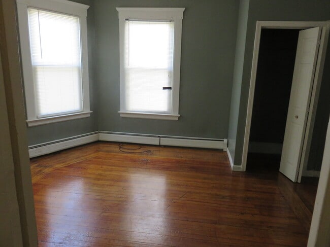Building Photo - 379 Winthrop Ave
