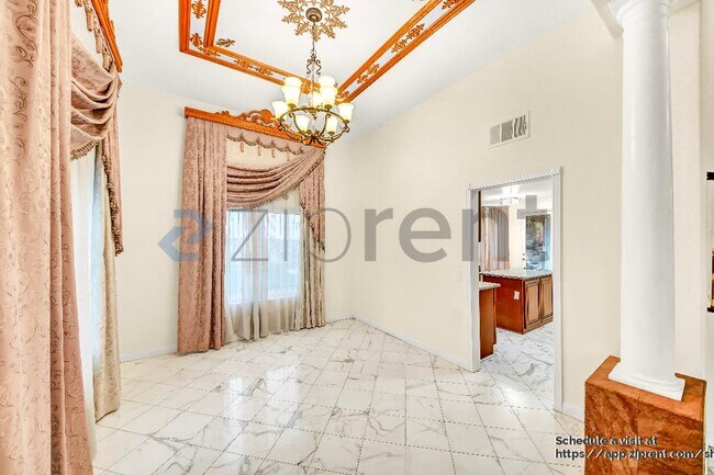 Building Photo - 19872 Sunset Vista Rd