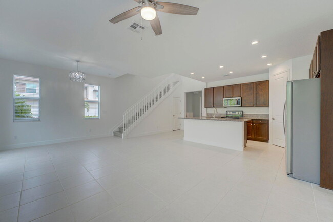 Building Photo - Kingsmoor Way, Wellington, FL 33467 - 3 BR...