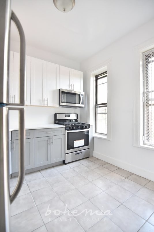 Building Photo - 439 E 135th St