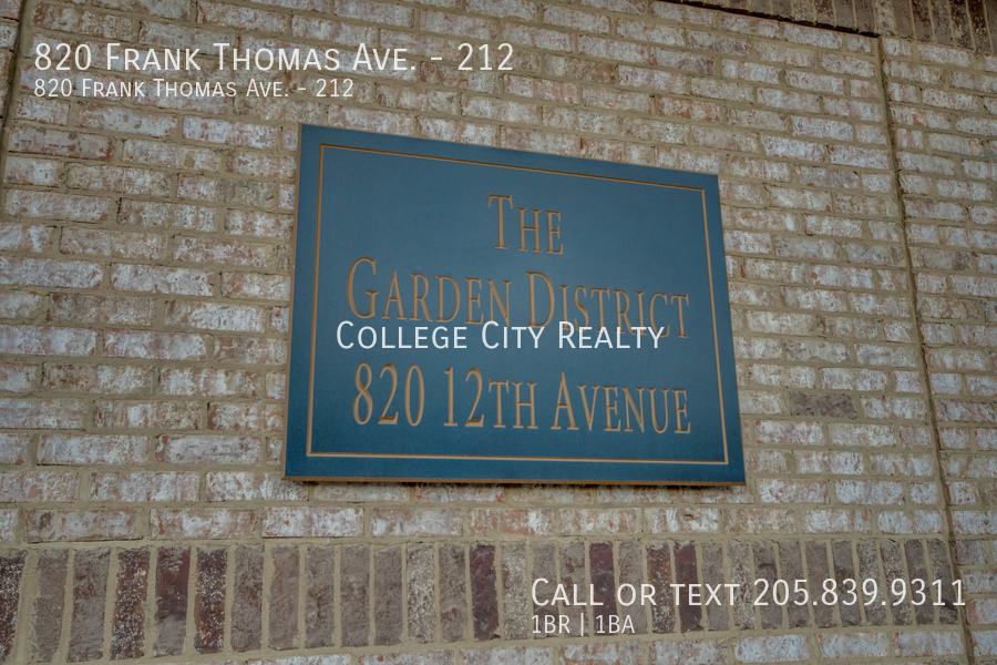 Primary Photo - 820 Frank Thomas Ave.