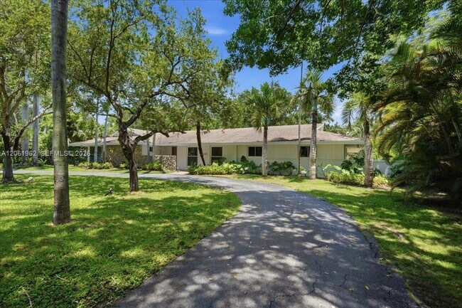 Building Photo - 12365 SW 60th Ct