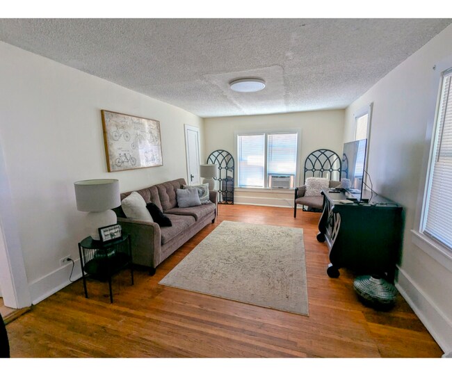 Foto del edificio - 122 N Lincoln St