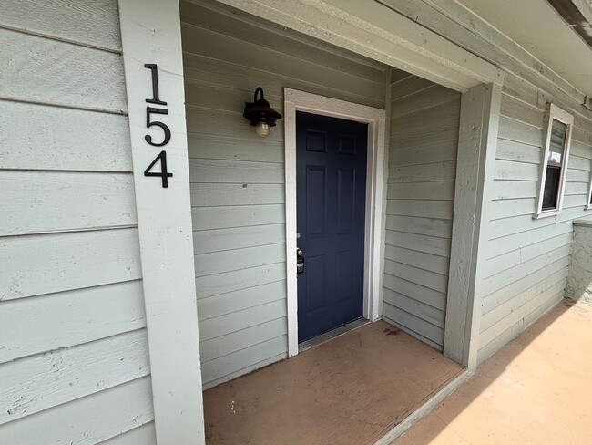 Building Photo - Waterfront Green Cove Springs 2BR with In-Unit Laundry, Central AC, and Pool!