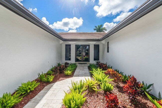 Building Photo - 3432 Pine Haven Cir