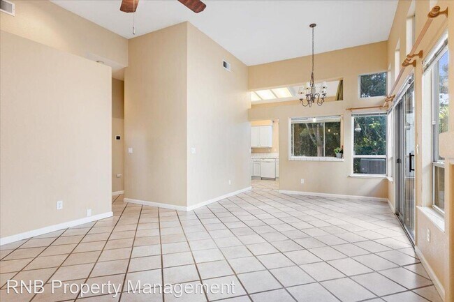 Building Photo - 3 br, 2 bath House - 5525 Cabrillo Way