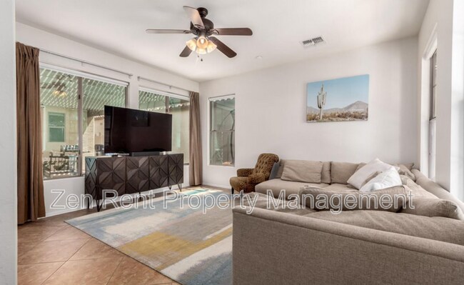 Foto del edificio - 4495 E Woodside Way
