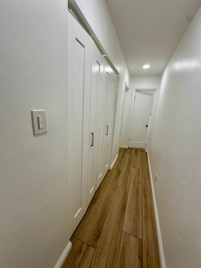 Foto del edificio - 1537 Freeman Ave