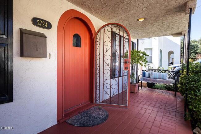Foto del edificio - 2724 Locksley Pl