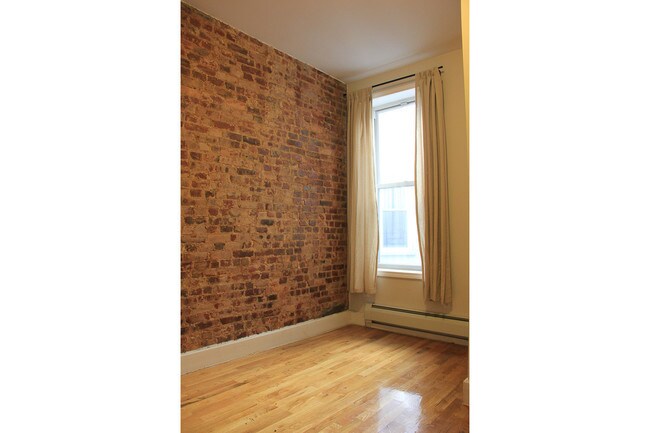 Foto del edificio - 564 Saint Marks Ave