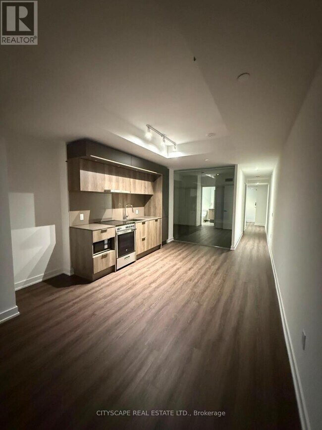 Photo du bâtiment - 448 Burnhamthorpe Rd W
