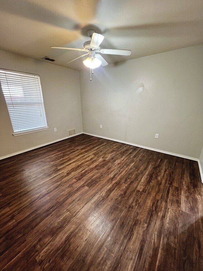 Foto del edificio - 510 N Brentwood Ave