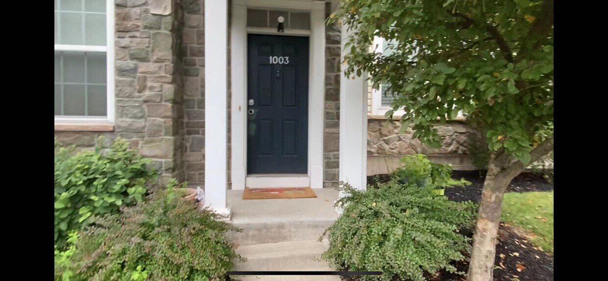 Foto del edificio - 1003 Leia Ln