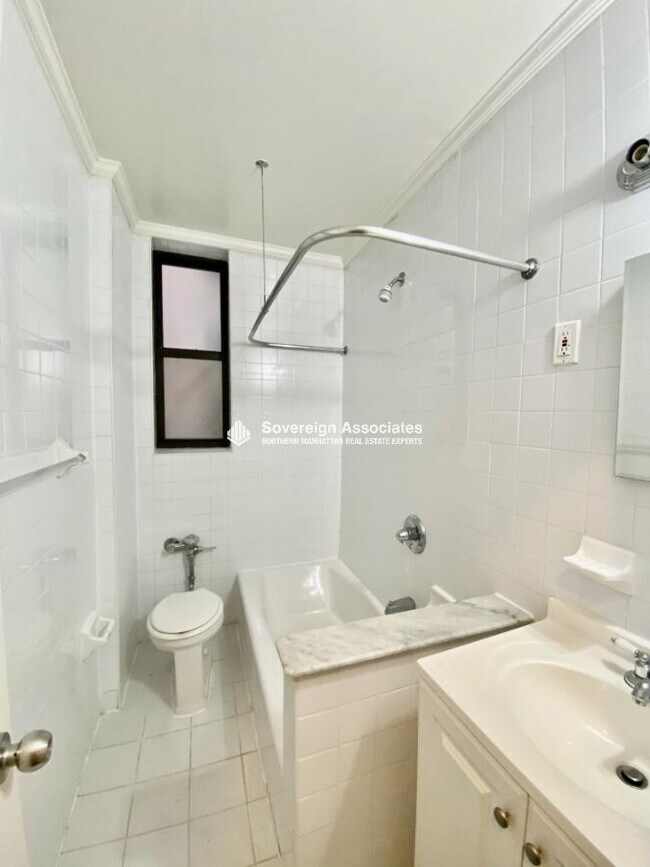 Foto del edificio - 600 West 218th Street