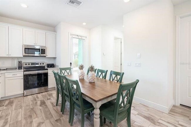 Building Photo - 8065 Knee Deep Rd