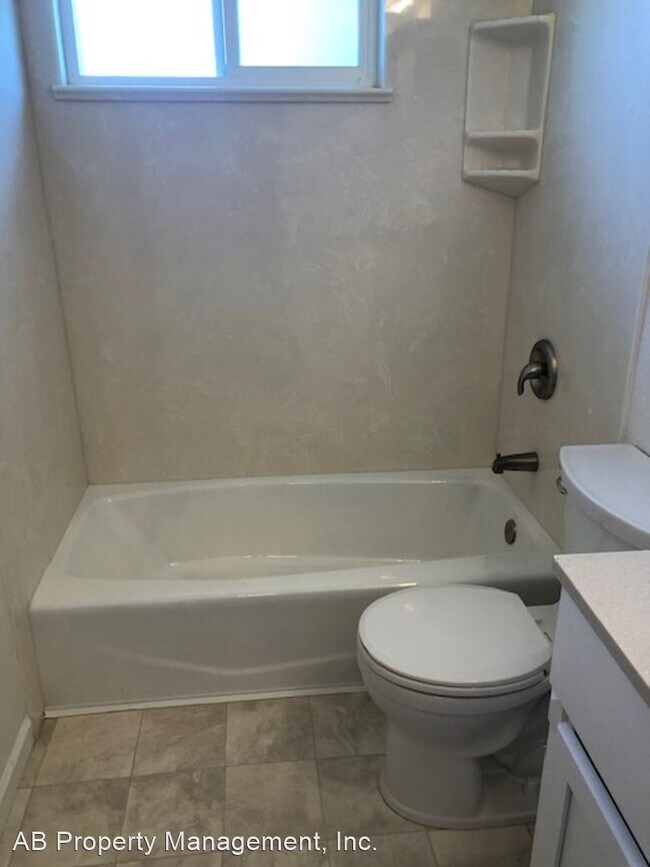Building Photo - 3 br, 2 bath House - 3850 Dartmouth Way