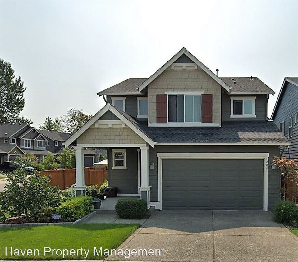 Foto principal - 5 br, 2.5 bath House - 12041 SE 314th PL