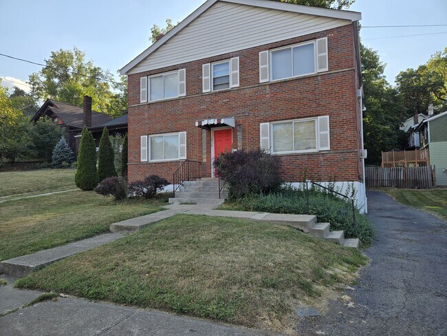 Building Photo - 3913 Vine St