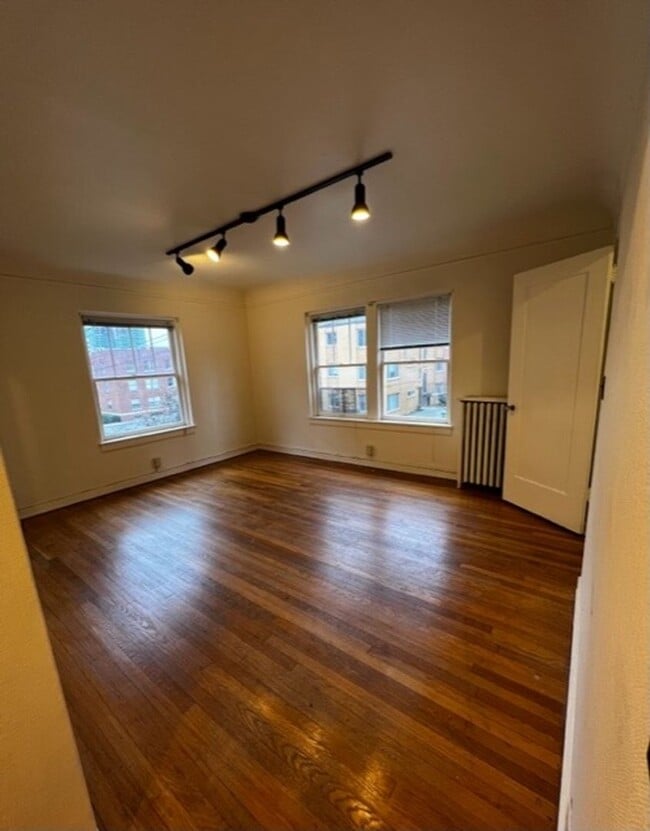 Interior Photo - Conrad