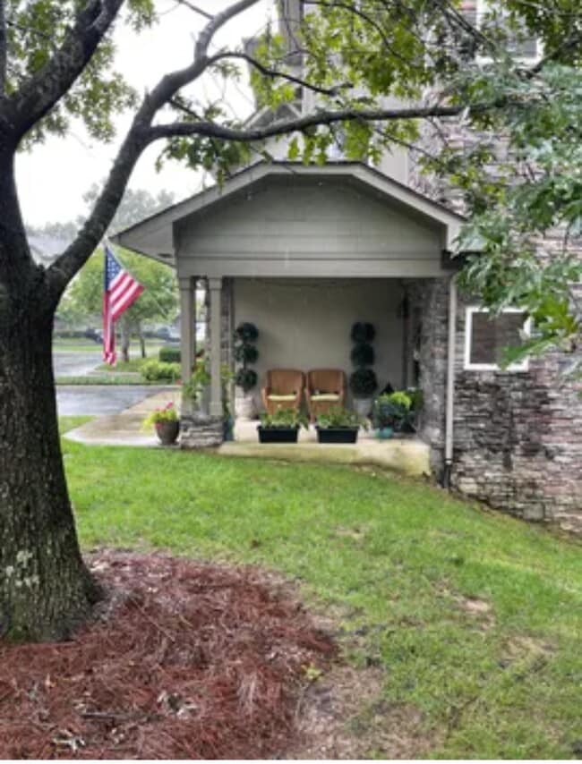 Foto del edificio - 320 Old Hickory Blvd